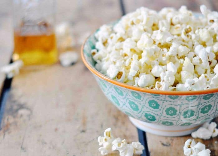 5 receitas irresistíveis de pipoca salgada para você tentar fazer 7