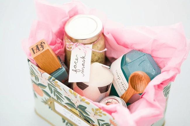 Dicas DIY para presentear seu melhor amigo kit spa
