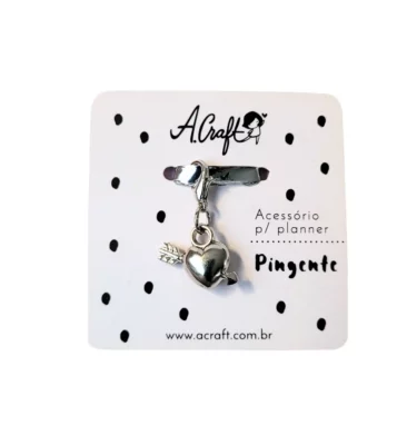 Acessório para planner A.Craft – Pingente prata com fecho – Coração com flecha